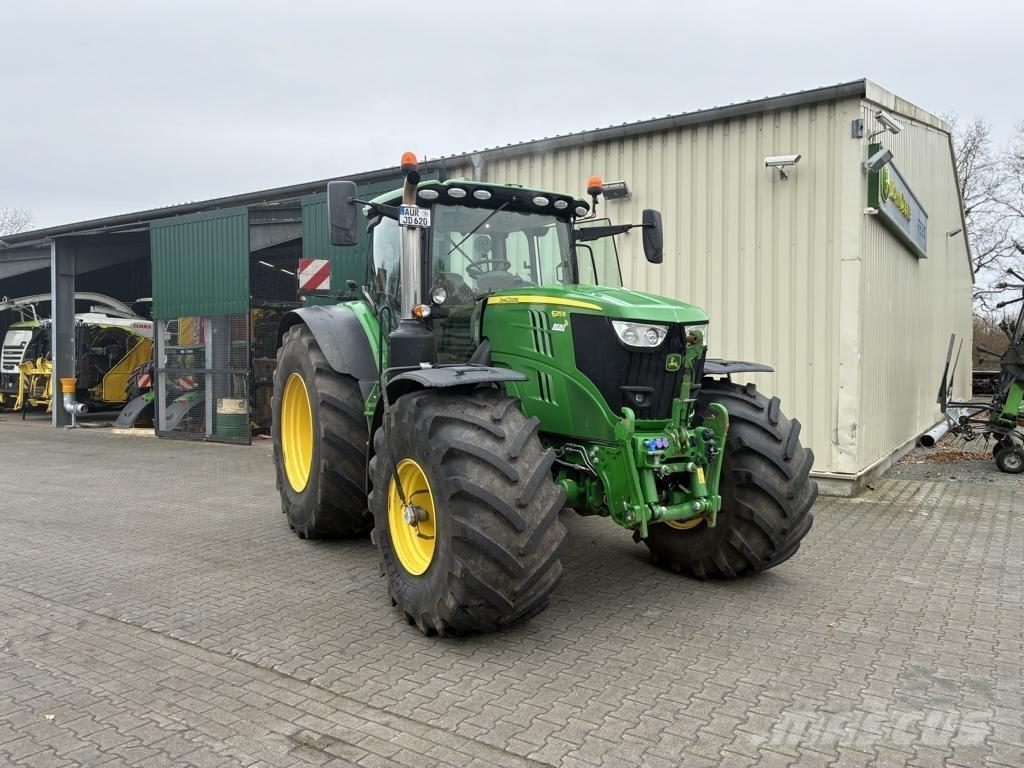 John Deere 6215 R Traktörler