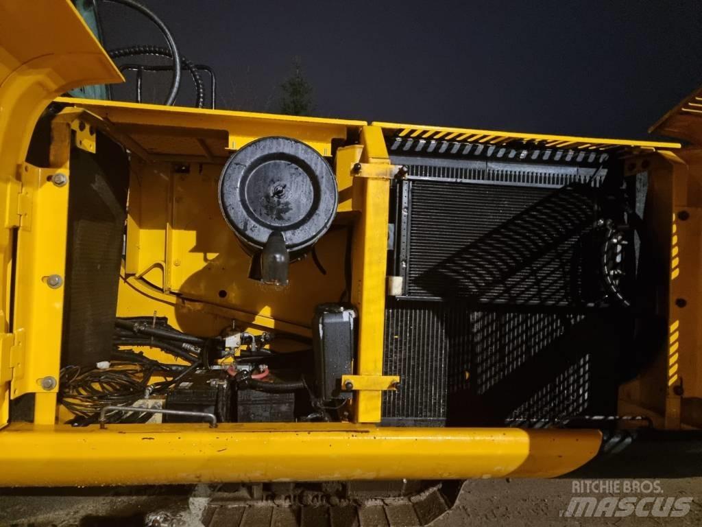 JCB JS 210 LC Paletli ekskavatörler