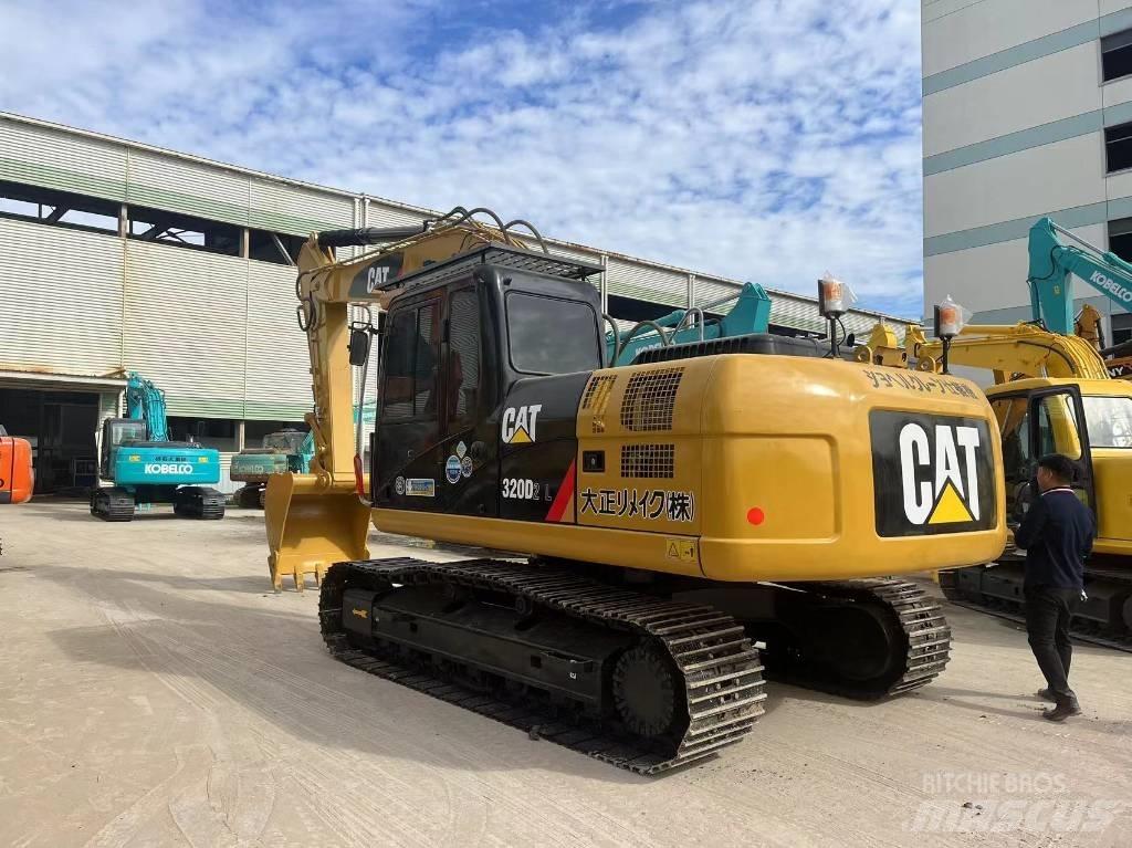 CAT 320 D Paletli ekskavatörler