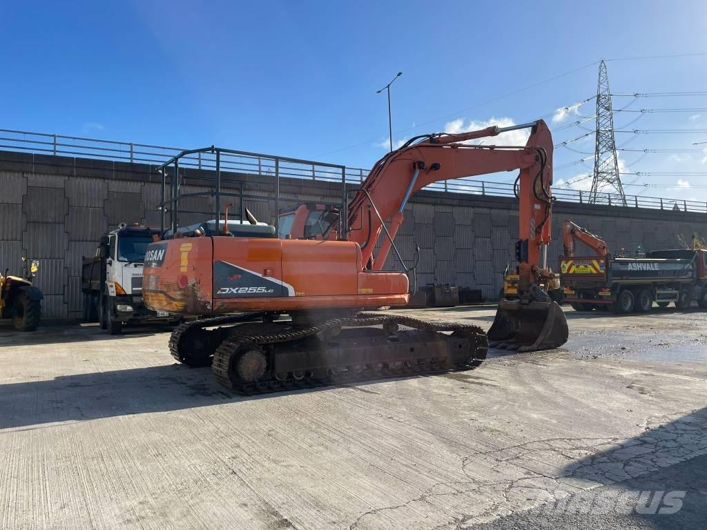 Doosan DX 255 LC Paletli ekskavatörler