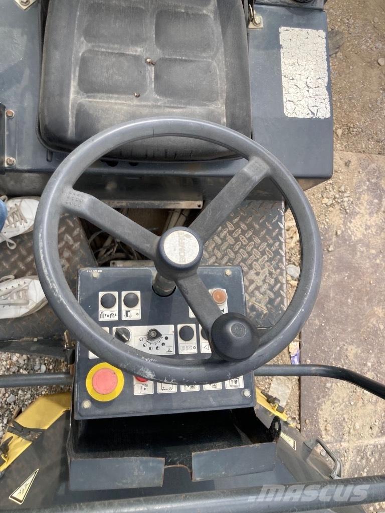 Bomag BW 100 AD-3 Çift tamburlu silindirler