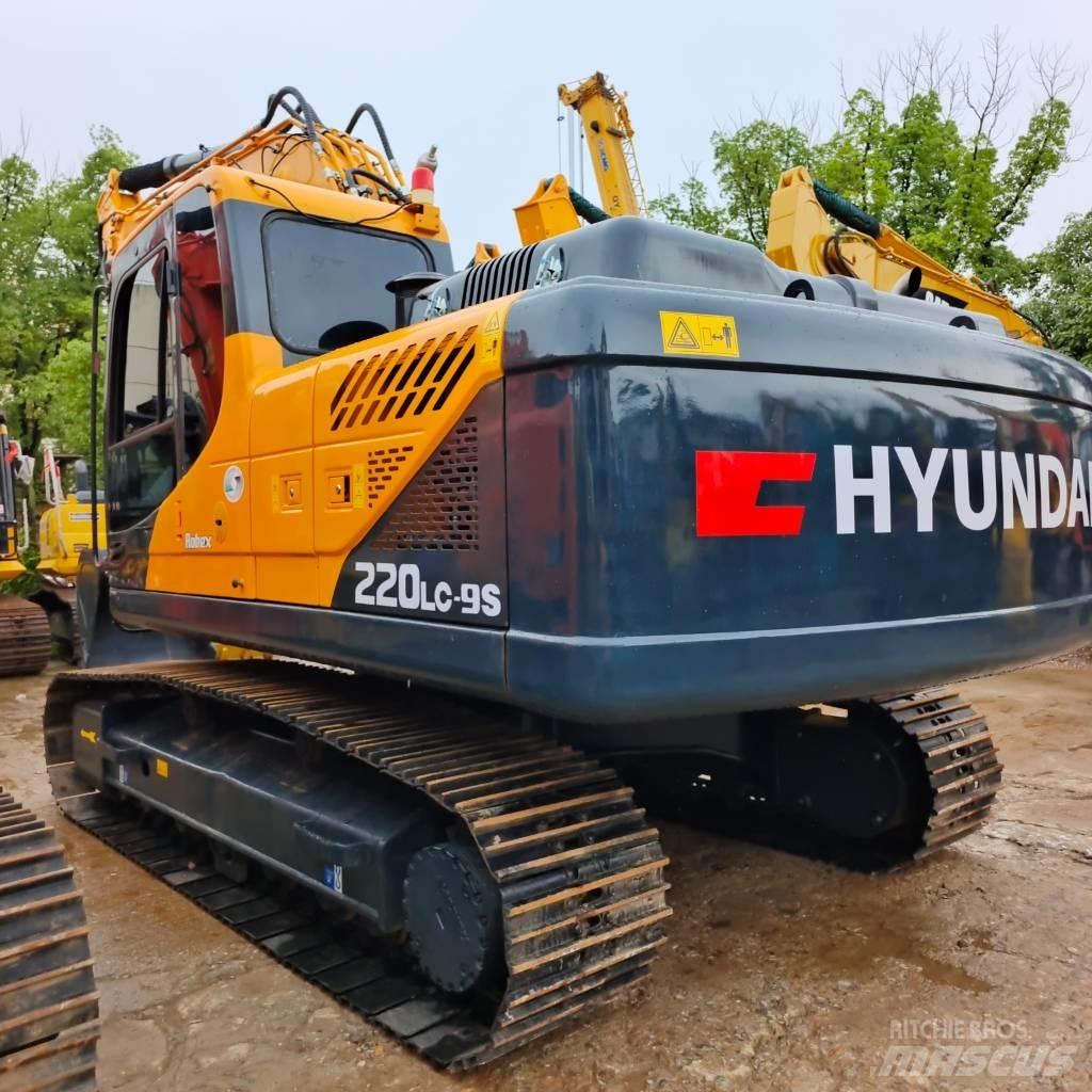 Hyundai 220lc-9s Paletli ekskavatörler