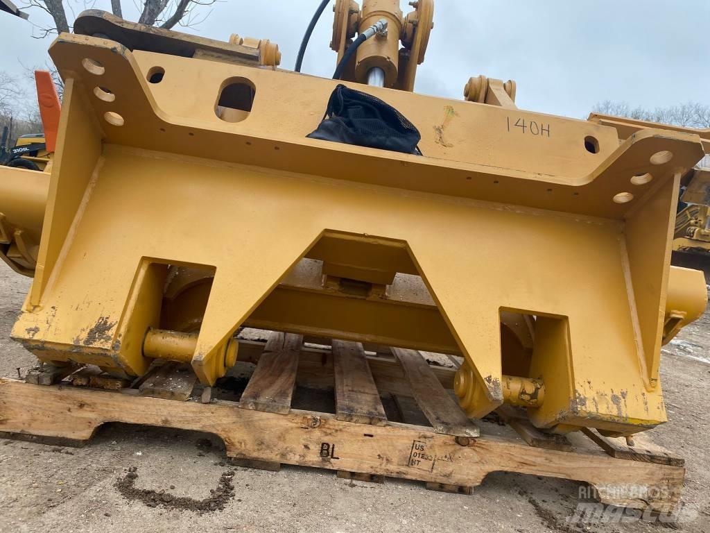 CAT 140 H Diger