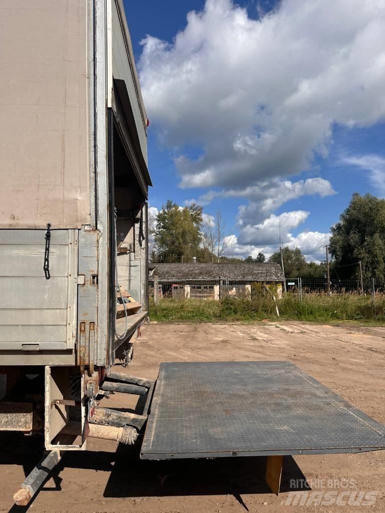 Iveco Stralis AT 190 Araç üzeri vinçler