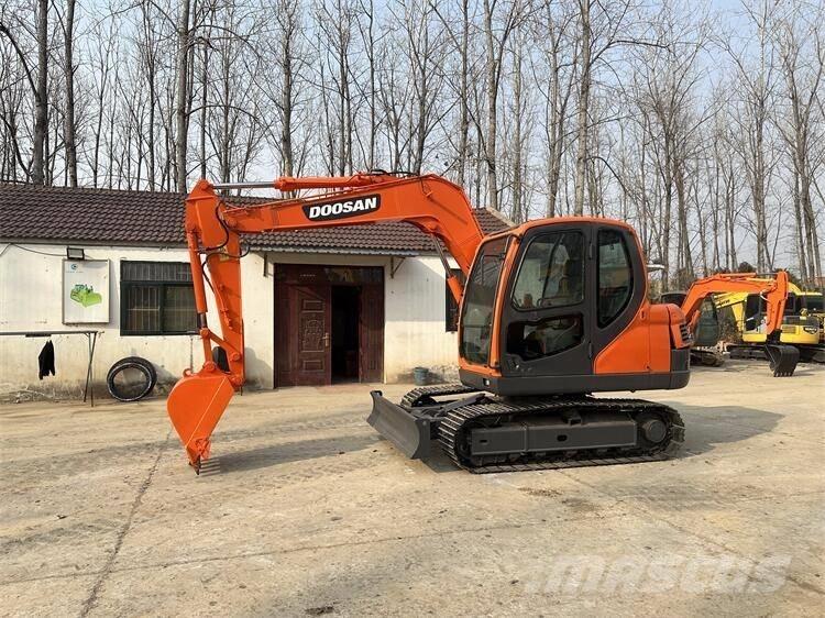 Doosan DX75 Paletli ekskavatörler