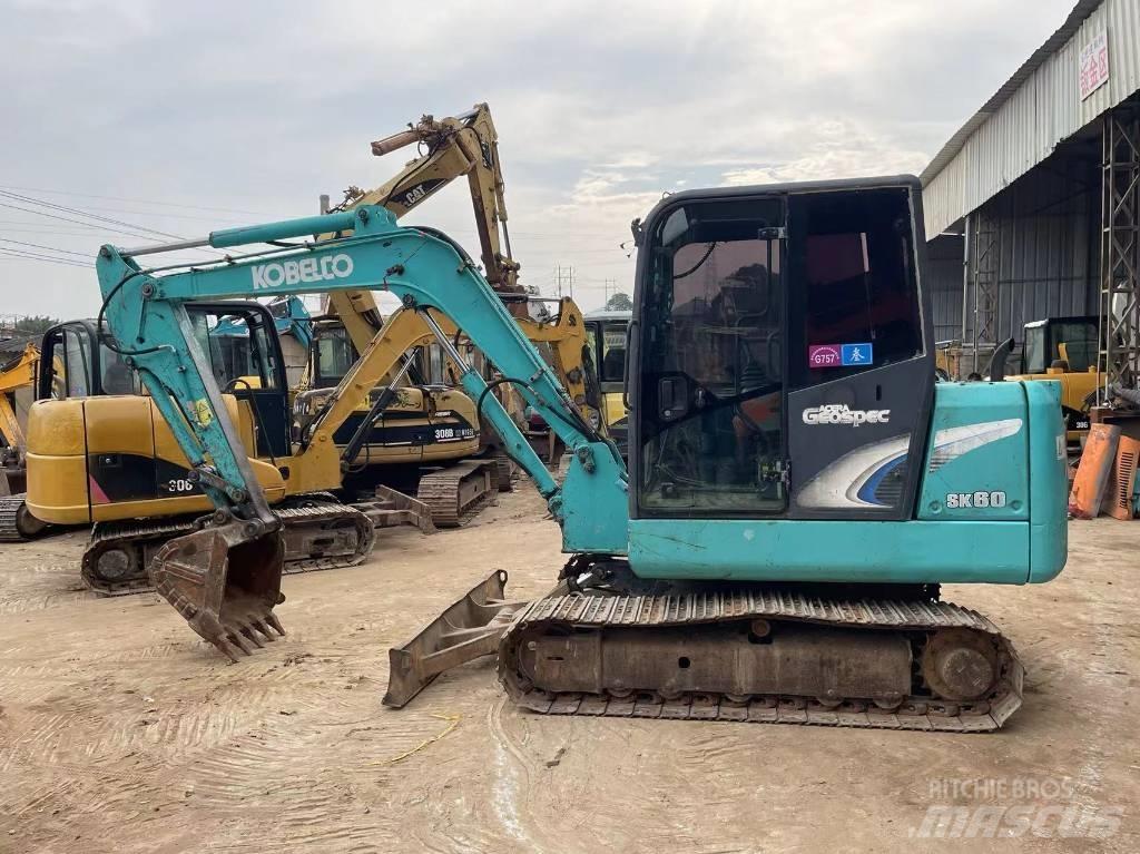 Kobelco SK 60-8 Paletli ekskavatörler