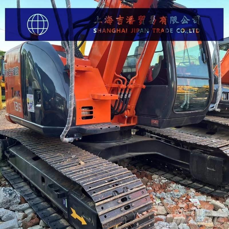 Hitachi ZX 135 Paletli ekskavatörler