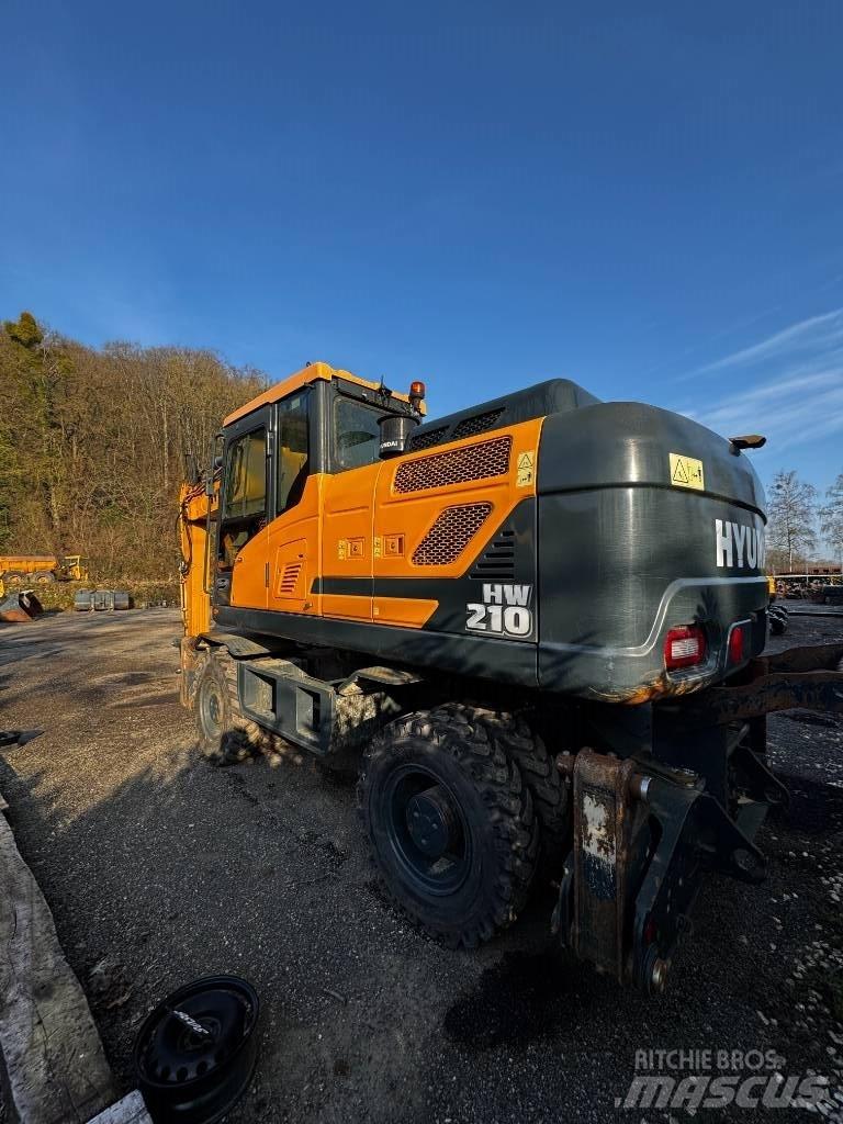Hyundai HW 210 Lastik tekerli ekskavatörler
