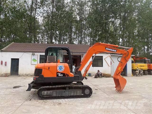 Doosan dx60 Paletli ekskavatörler