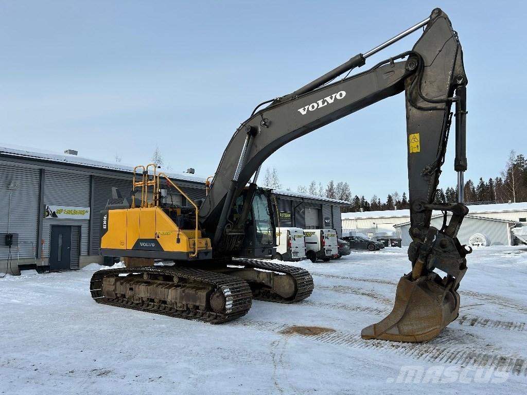 Volvo EC 300 EL Paletli ekskavatörler
