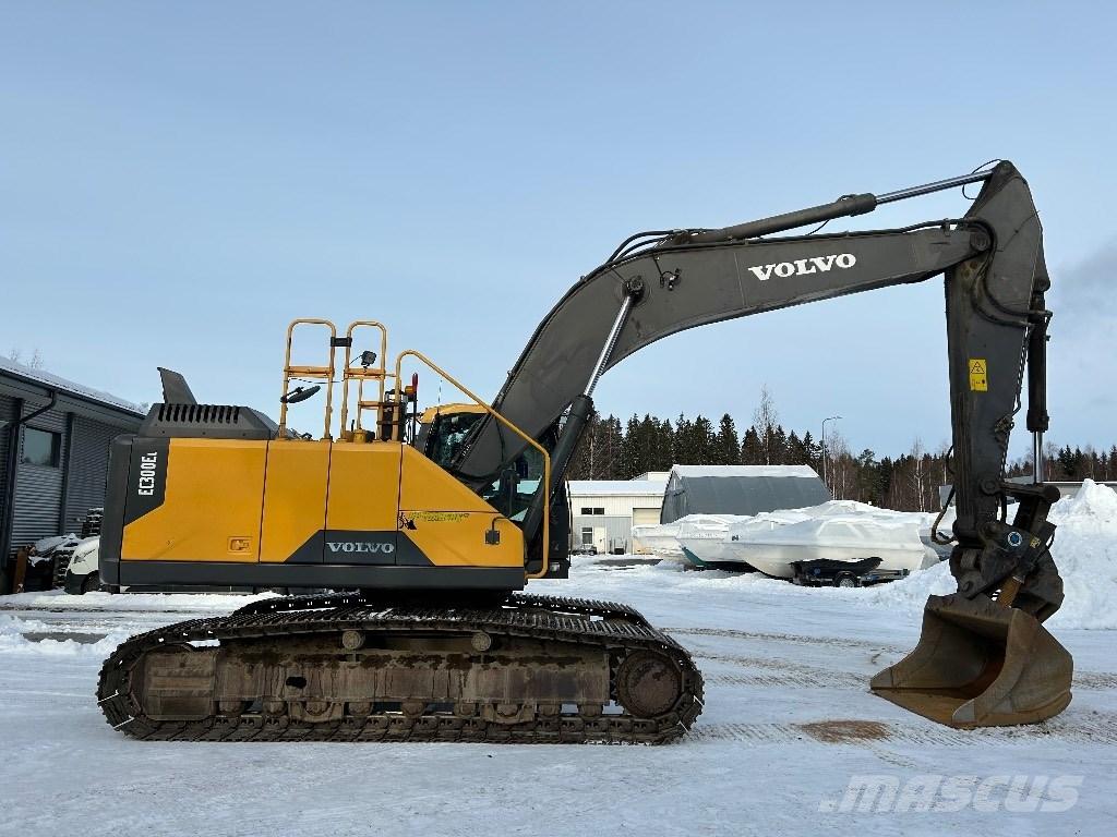 Volvo EC 300 EL Paletli ekskavatörler