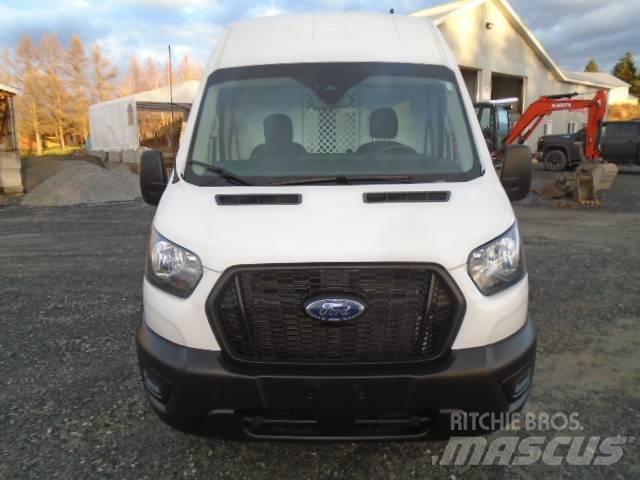 Ford Transit 250 Panel vanlar