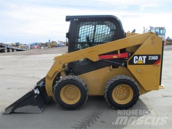 CAT 236 D Skid steer loderler