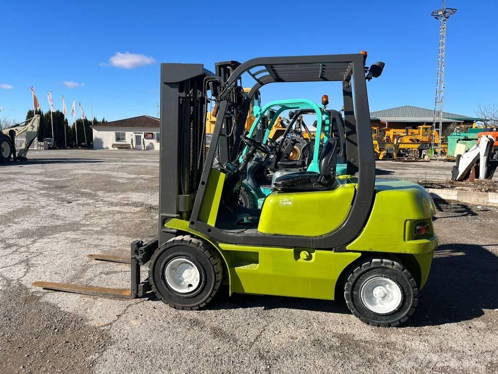 Clark CMP25D Diger