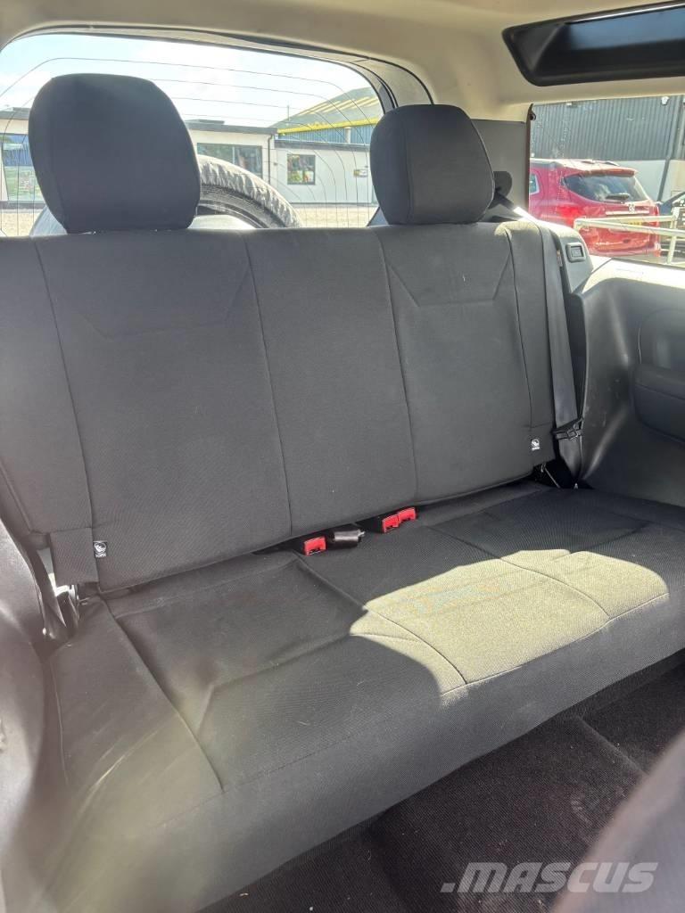 Land Rover Defender Panel vanlar