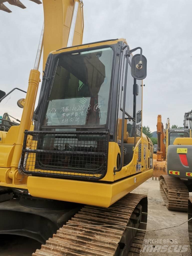 Komatsu PC 200 LC-8 Paletli ekskavatörler