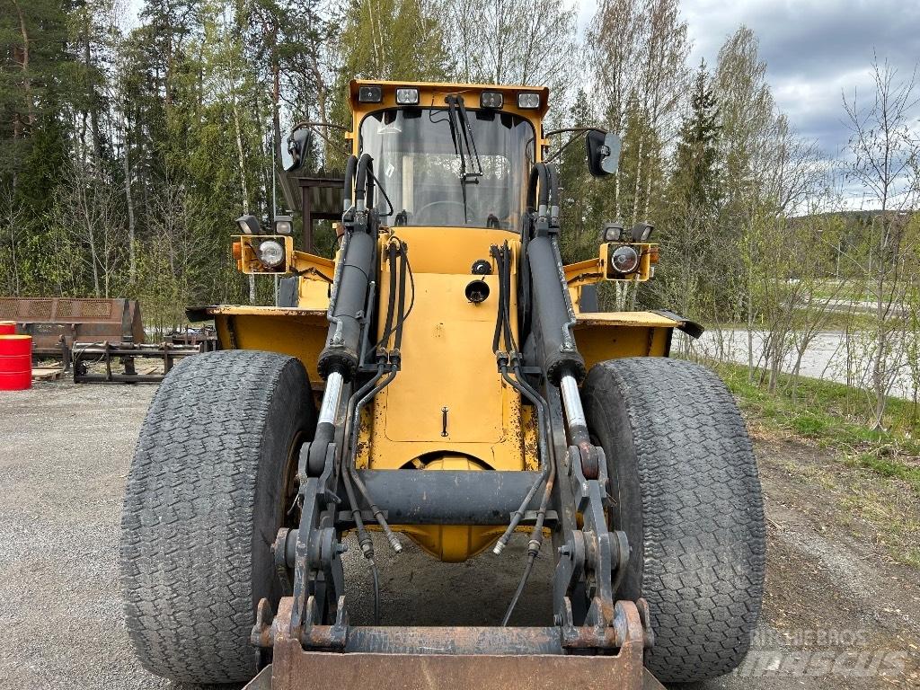 Volvo L 120 Tekerlekli yükleyiciler