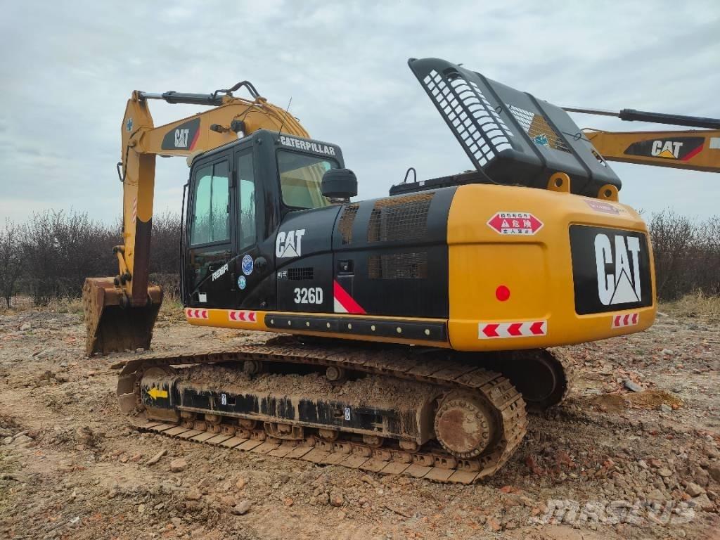CAT 326D Paletli ekskavatörler
