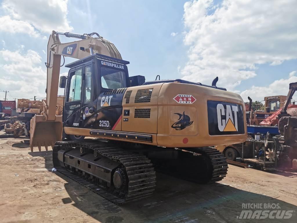 CAT 325DL Paletli ekskavatörler