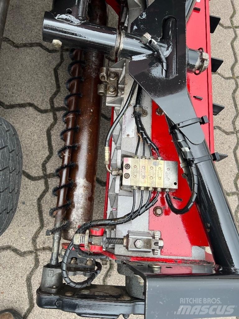 Toro Reelmaster3100D Üzerinde durulan çim biçme makineleri