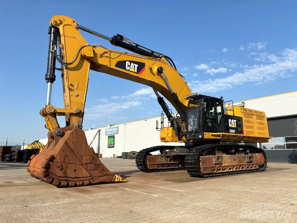 CAT 390 F L Paletli ekskavatörler