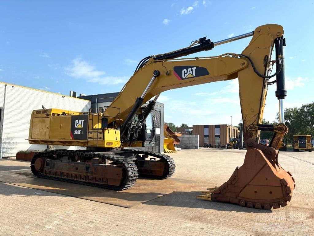 CAT 390 F L Paletli ekskavatörler