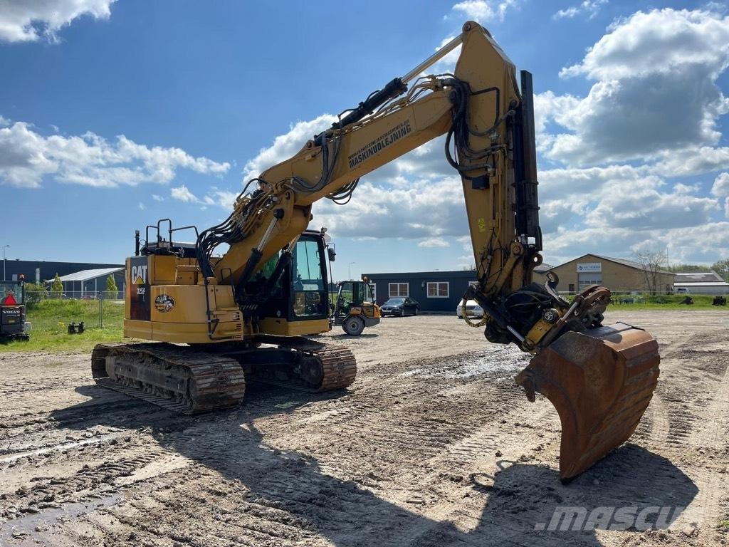 CAT 325 F Paletli ekskavatörler