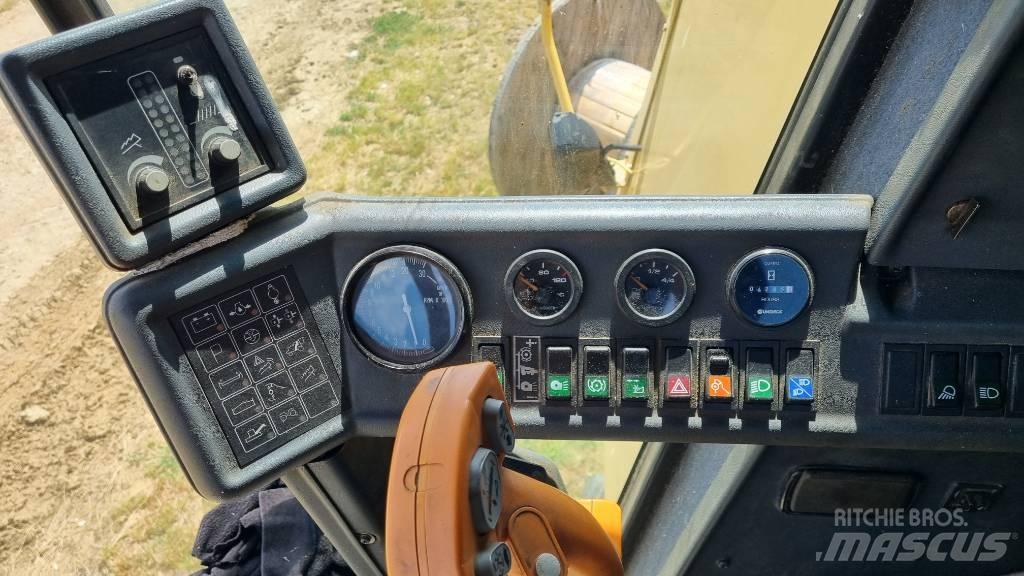 New Holland TC 56 Biçerdöverler