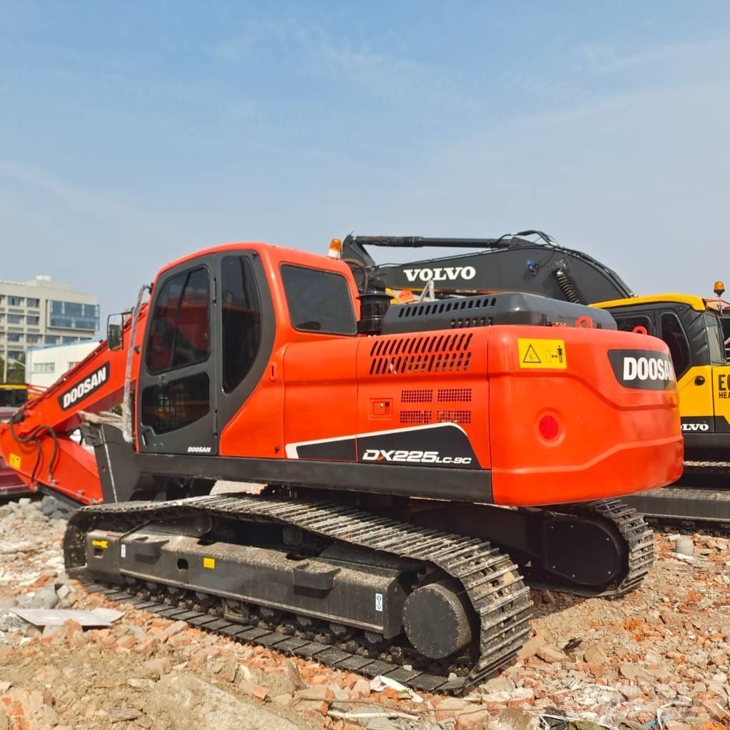 Doosan DX225LC-9C Paletli ekskavatörler