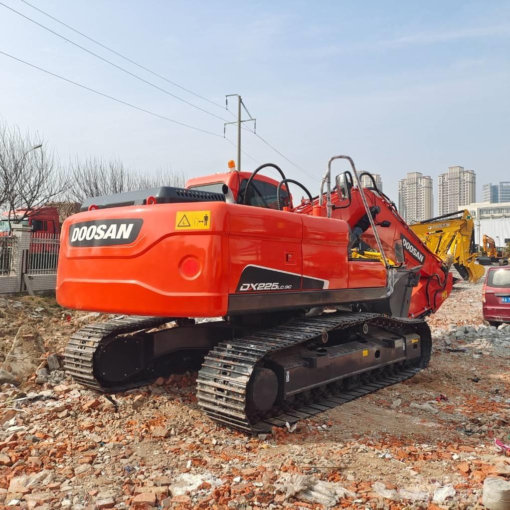Doosan DX225LC-9C Paletli ekskavatörler
