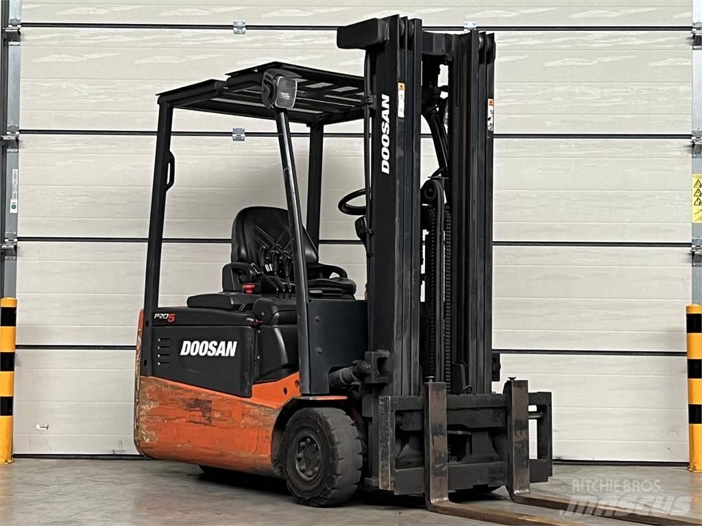 Doosan B18T-5 Elektrikli forkliftler