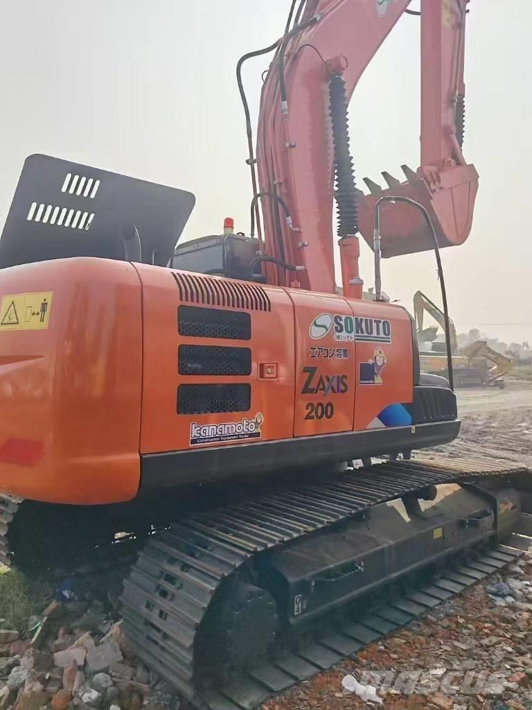 Hitachi 200-3 Paletli ekskavatörler