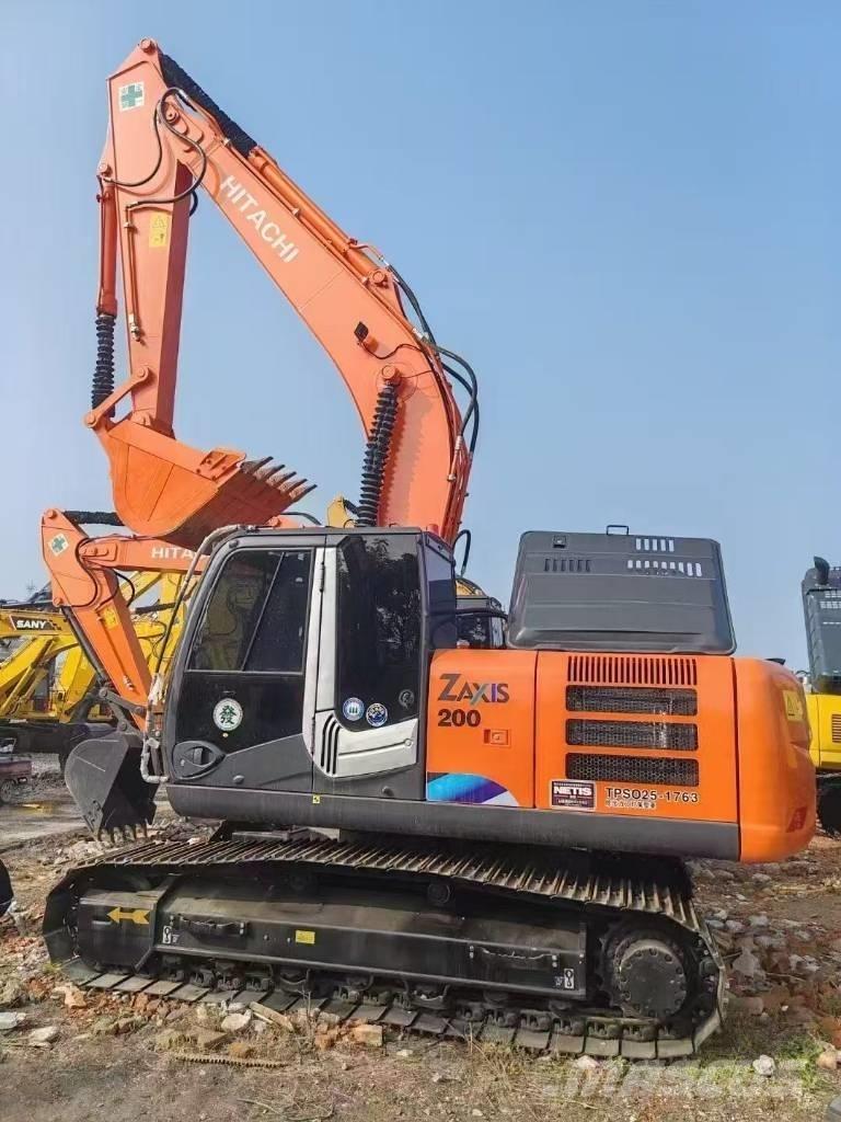 Hitachi 200-3 Paletli ekskavatörler