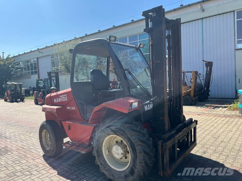 Manitou MC 30 V-4173 Arazi tipi forklift