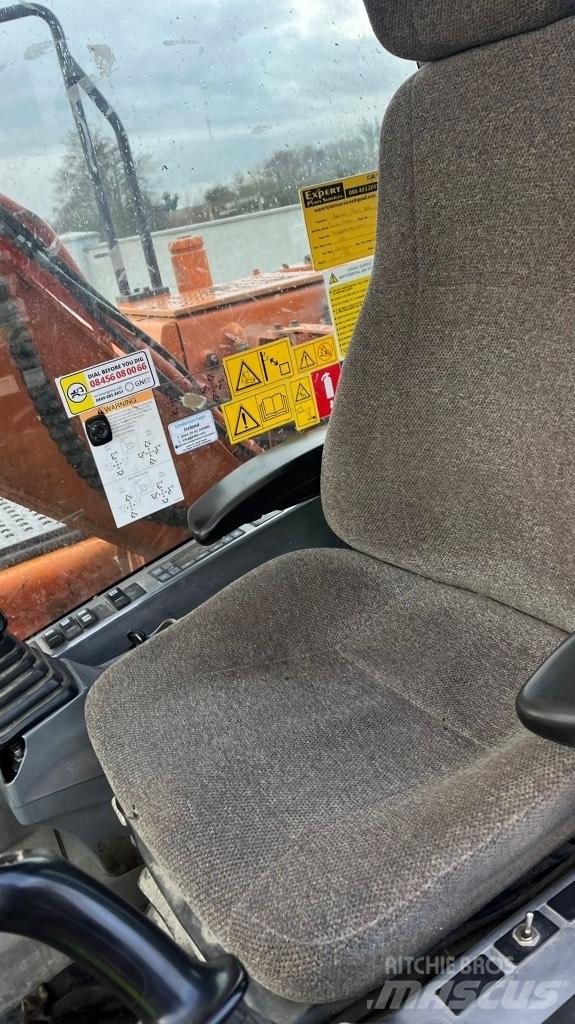 Doosan DX225 Lastik tekerli ekskavatörler