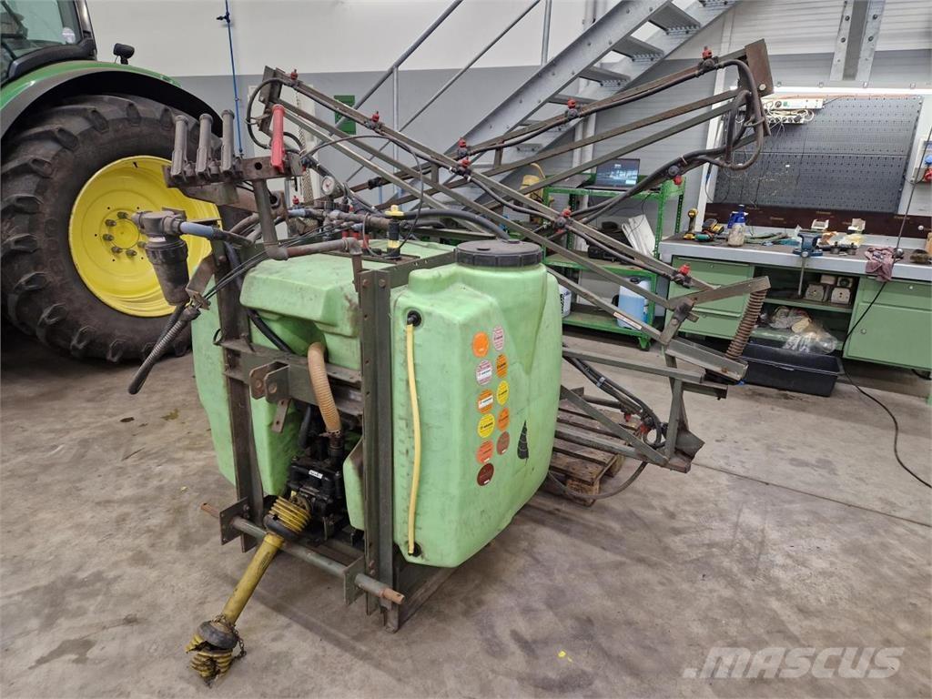 Tecnoma 800 Liter Çekilir pülverizatörler