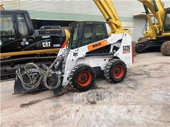 Bobcat S 220 Skid steer loderler