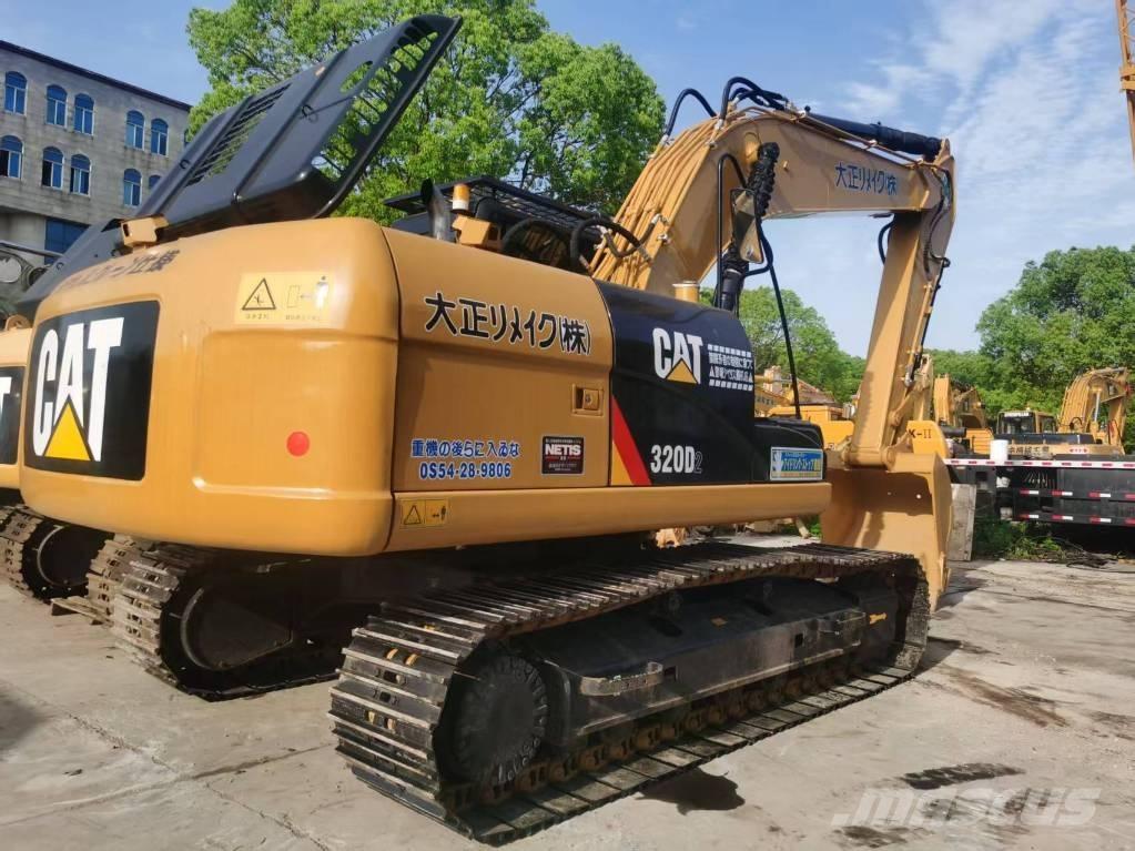CAT 320d2 Paletli ekskavatörler