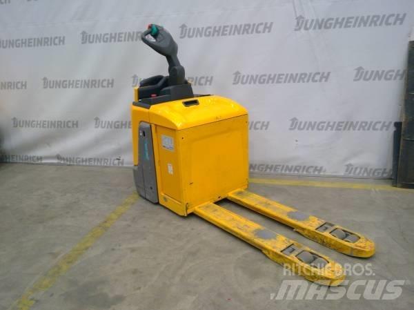 Jungheinrich ERE 120 Düsük seviye platformu