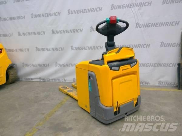 Jungheinrich ERE 120 Düsük seviye platformu