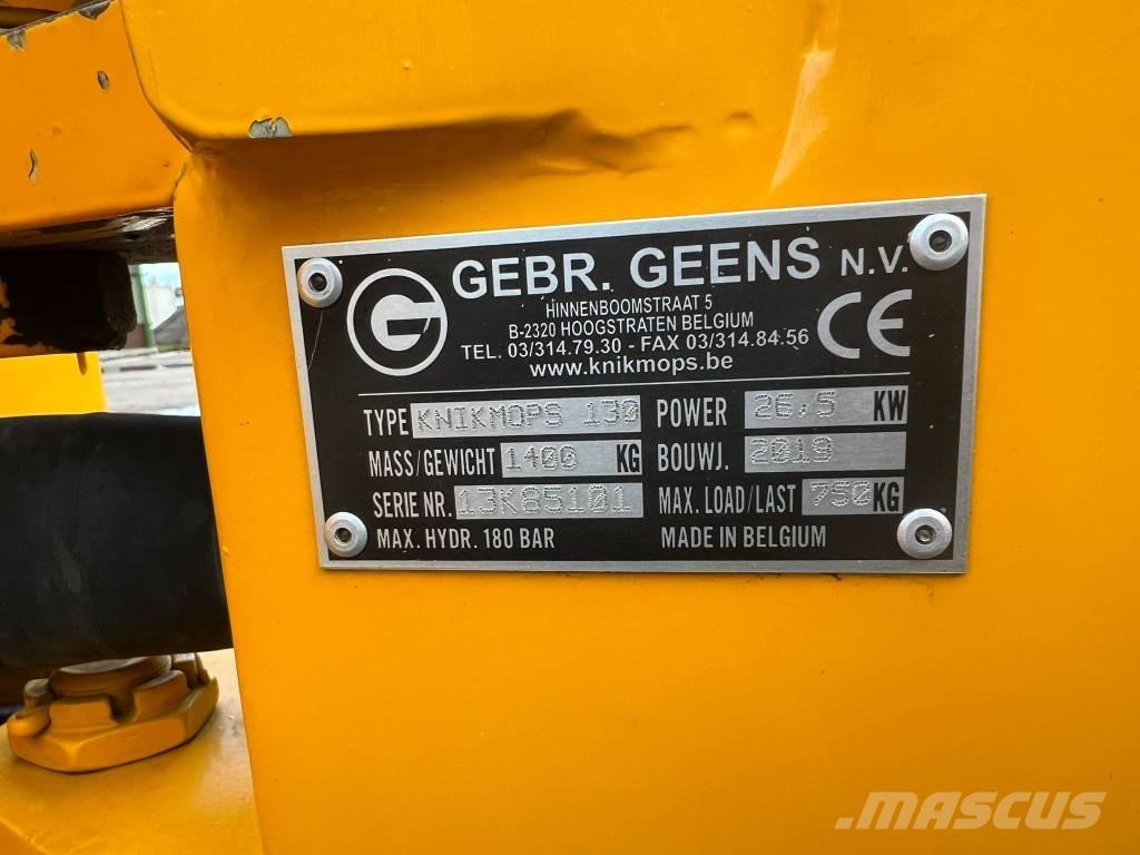 Knikmops KM 130 Mini yükleyiciler