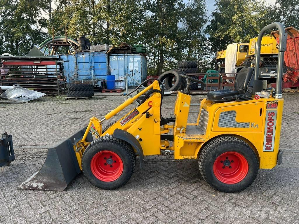 Knikmops KM 130 Mini yükleyiciler