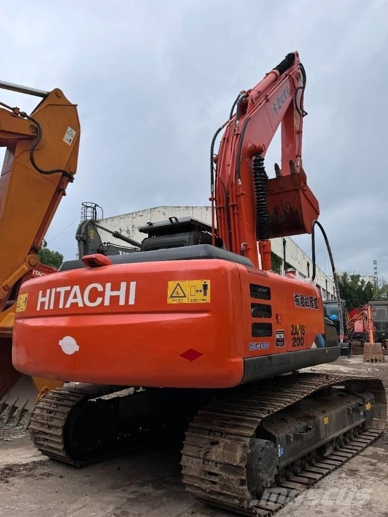 Hitachi ZX 200 Paletli ekskavatörler