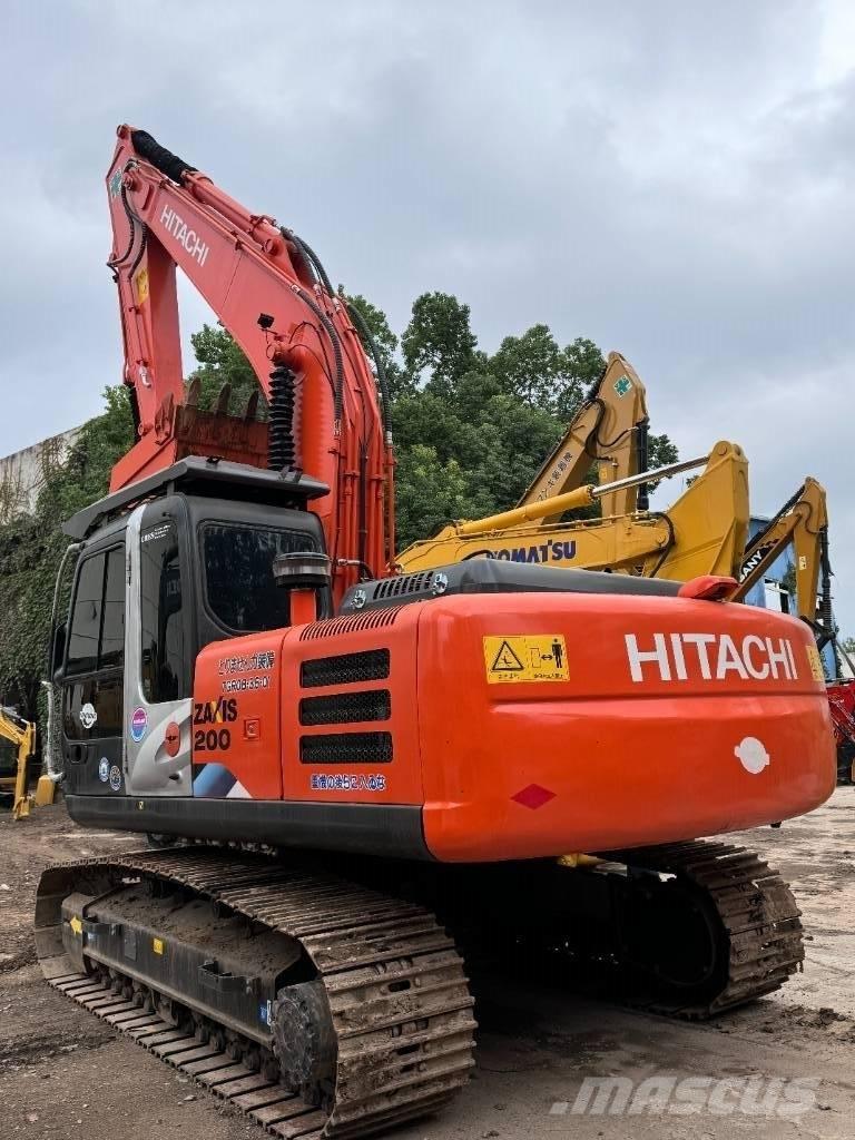 Hitachi ZX 200 Paletli ekskavatörler