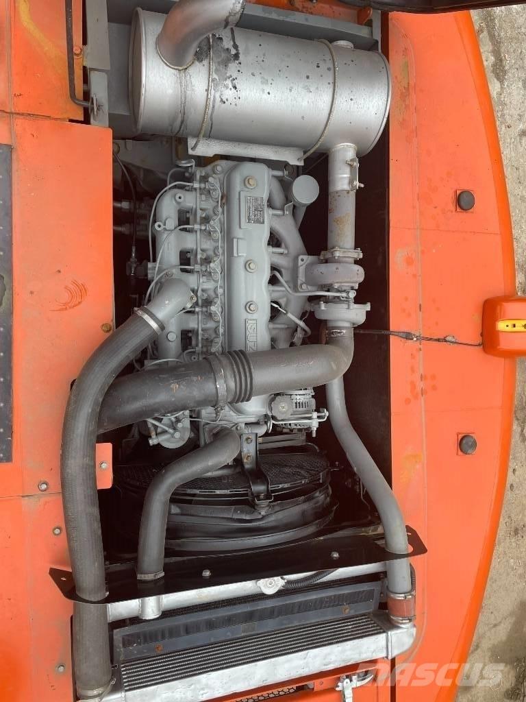 Hitachi ZX 200 Paletli ekskavatörler