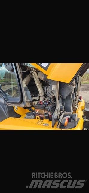 JCB TM 320 S Tarimsal teleskopik yükleyiciler