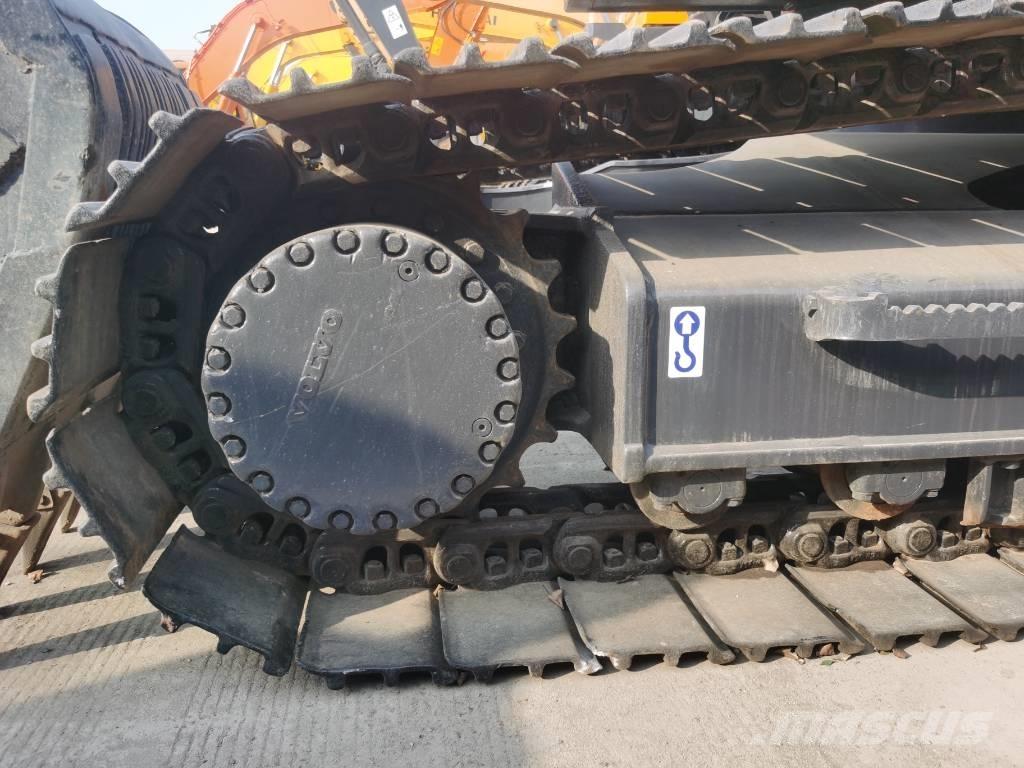 Volvo EC 250 D L Paletli ekskavatörler