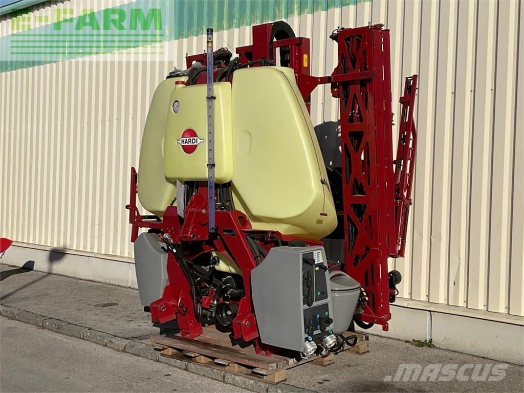 Hardi Mega 1500 Çekilir pülverizatörler