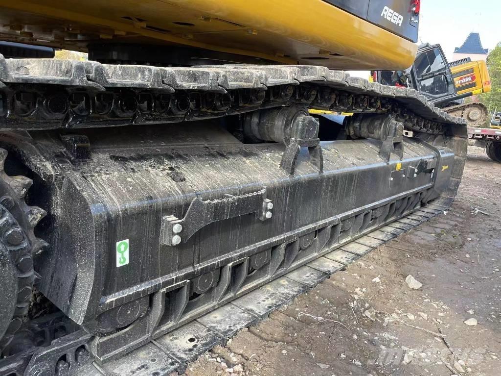 CAT 349 Paletli ekskavatörler