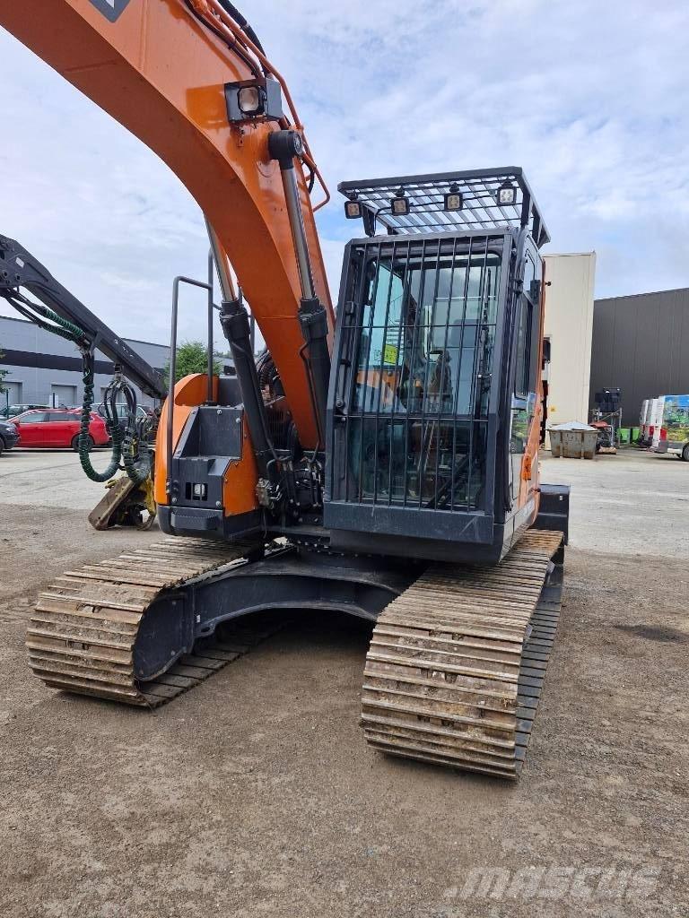 Develon DX 140 LCR-7 Paletli ekskavatörler